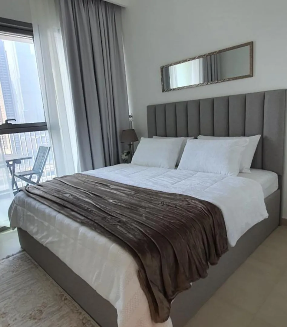 Svizona Premium 2Bhk, Burj Khalifa View, Downtown Dubai Apartment