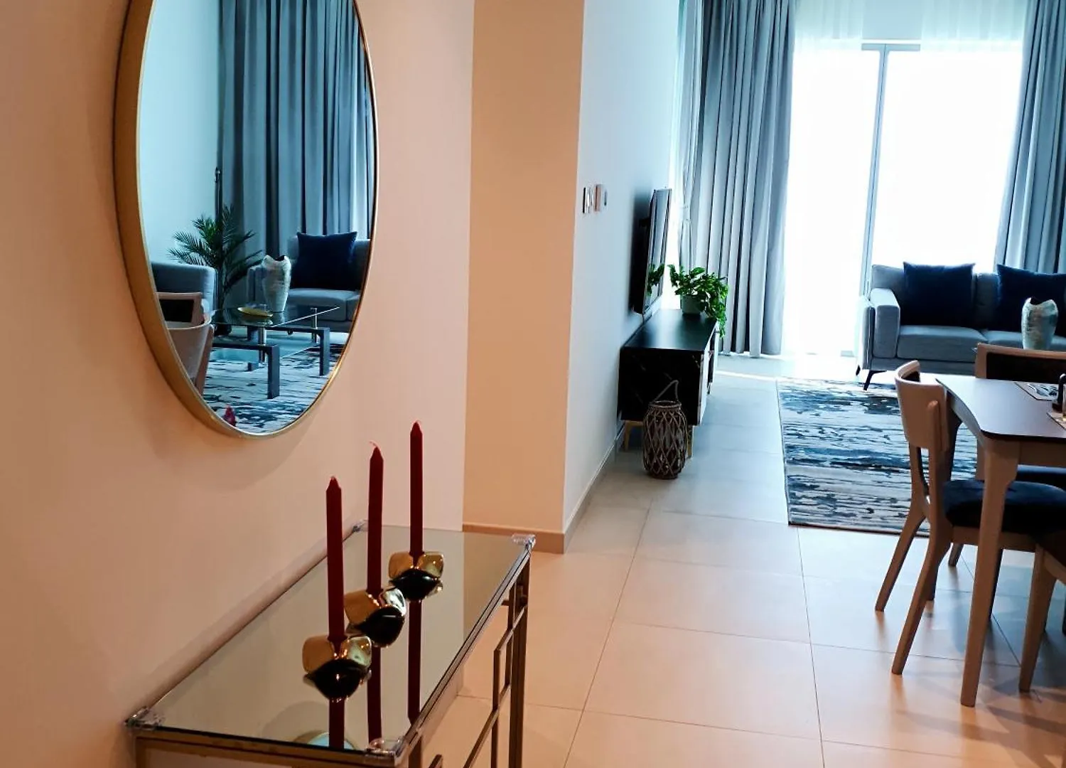 Svizona Premium 2Bhk, Burj Khalifa View, Downtown Dubai Apartment