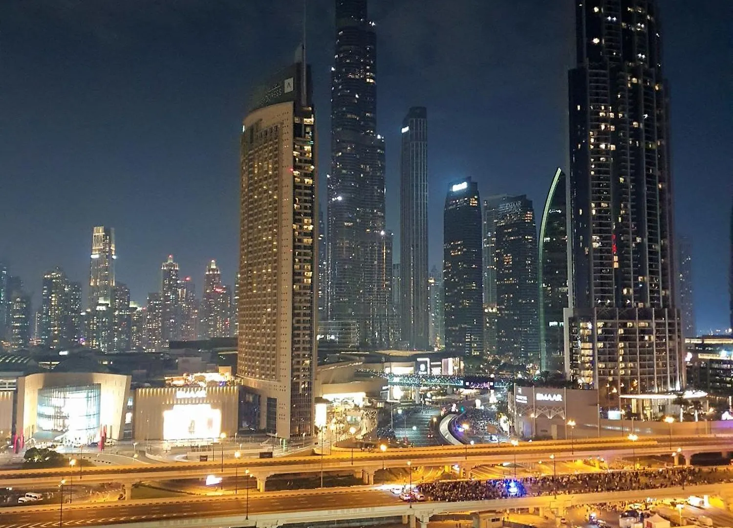 Svizona Premium 2Bhk, Burj Khalifa View, Downtown Dubai Apartment