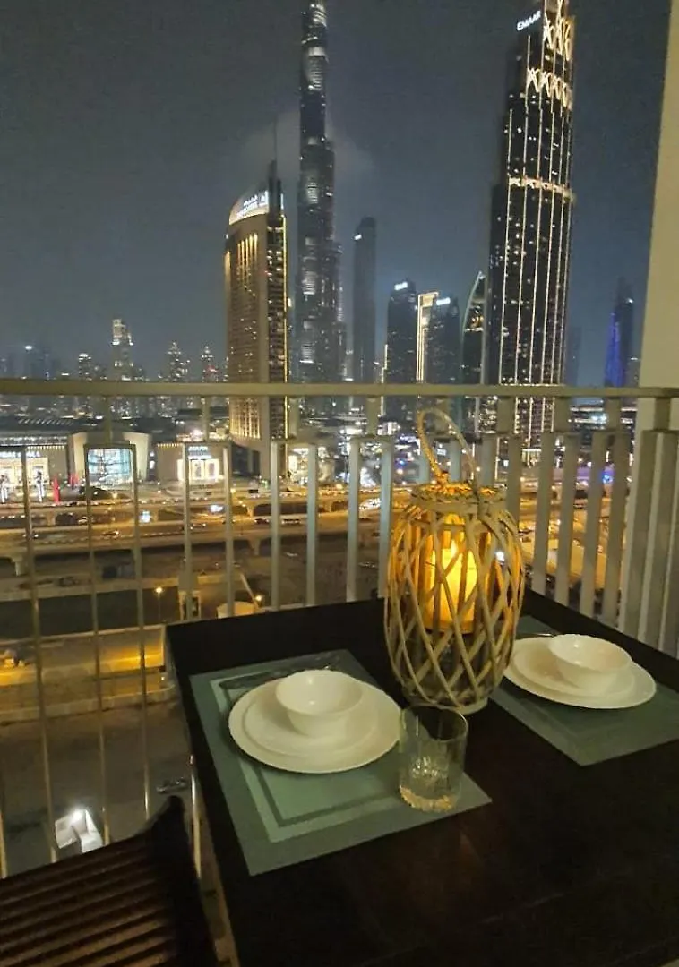 Svizona Premium 2Bhk, Burj Khalifa View, Downtown Dubai Apartment 0*,